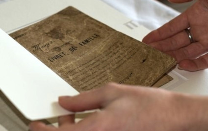 Conservation et restauration de documents de famille à Caen