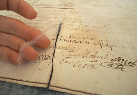 Restauration de documents de famille en Normandie - Atelier de reliure à Caen